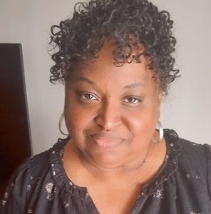 Meet your Posher, Gina